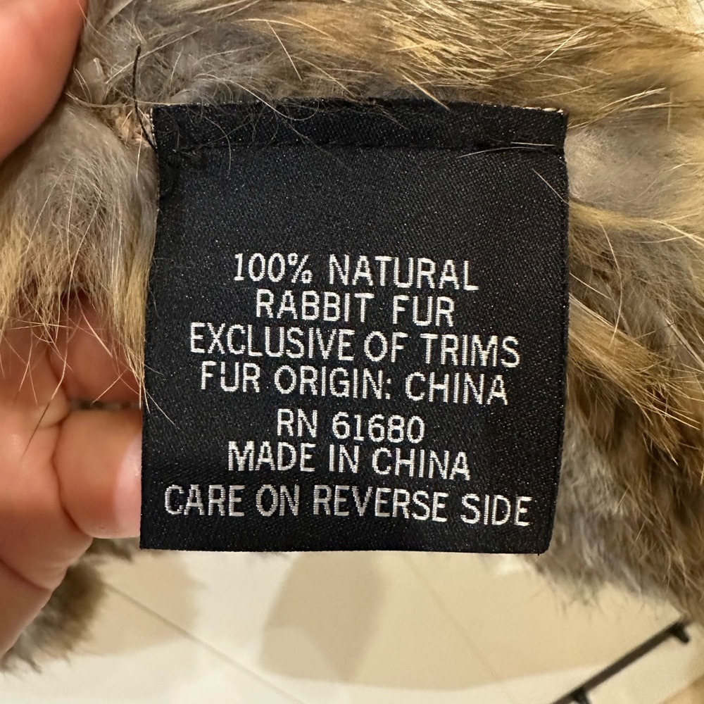 Rabbit fur vest - Picture 3 of 3